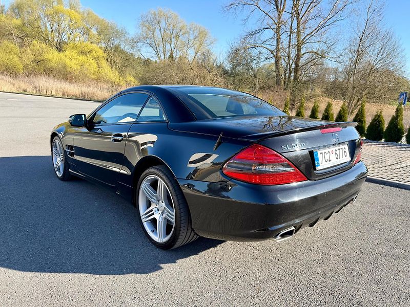 Mercedes-Benz SL (2009) 350, Euro 4, Kabrio - fotka 3 z 22