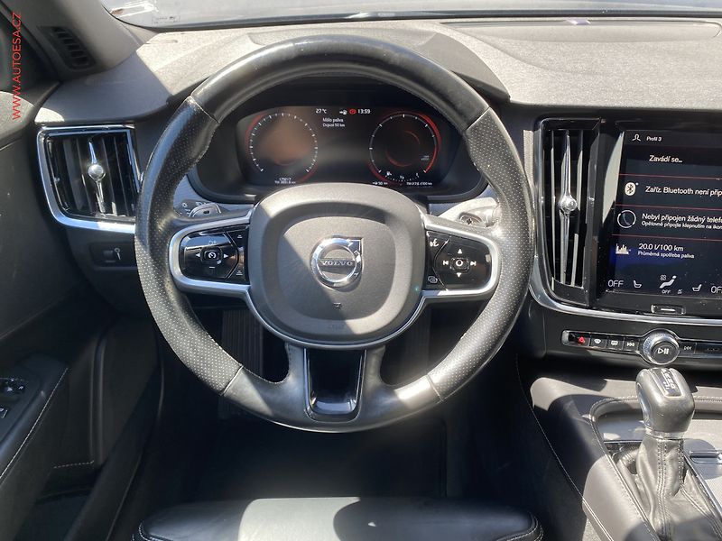 Volvo S90 (2017) 2.0 D5 AWD, ČR, Inscription - fotka 11 z 19
