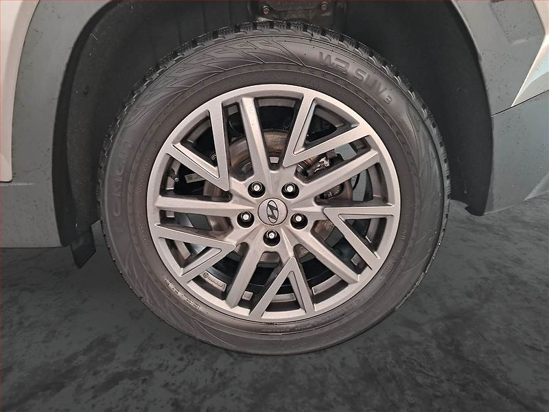 Hyundai Tucson (2023) 1.6 T-GDI - fotka 15 z 16