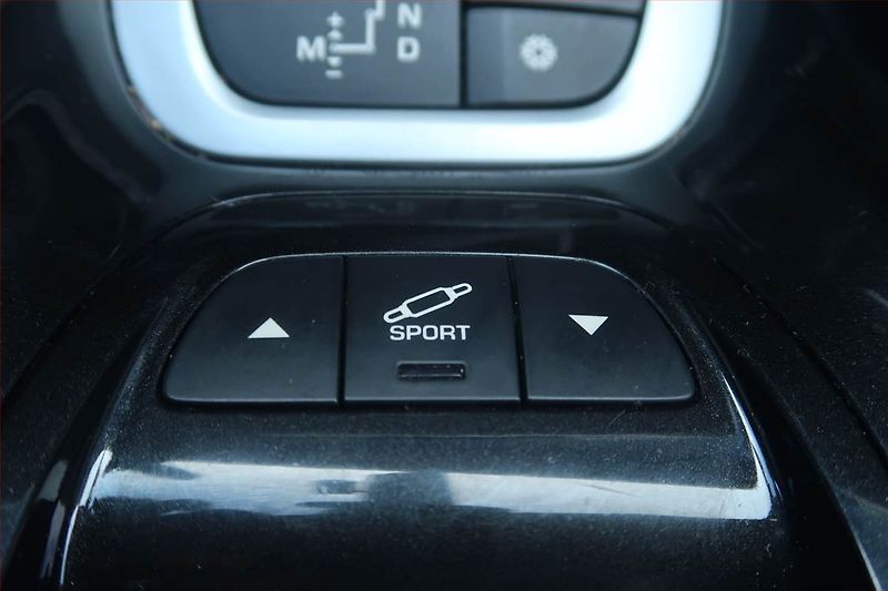 Citroën C5 (2012) Exclusive 2.0 HDi, Automat - fotka 18 z 23