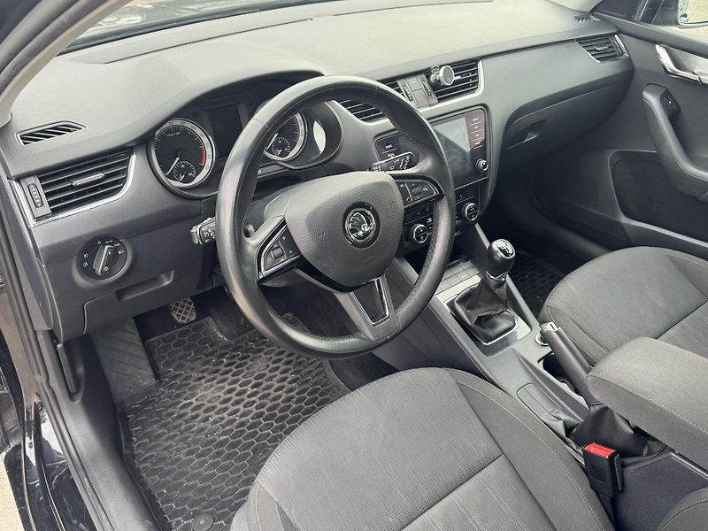 Škoda Octavia - fotka 7 z 11