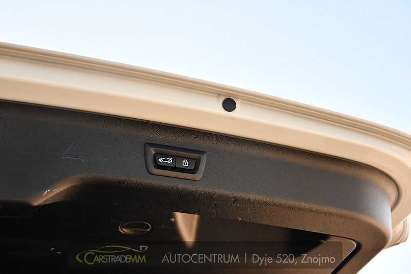 BMW Řada 5 530xD M-SPORT H&K HUD ACC PANO - fotka 45 z 51