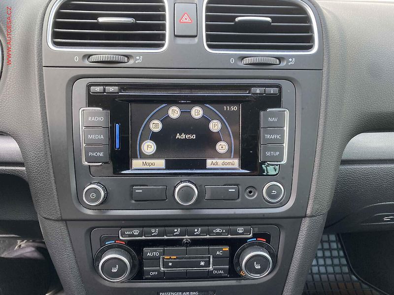 Volkswagen Golf (2012) 2.0 TDi, Style, navi - fotka 17 z 18