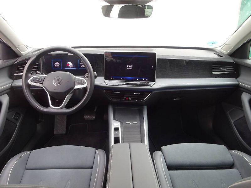 Volkswagen Passat (2024) 2,0 TDi/ 110kW DSG  Business - fotka 5 z 29