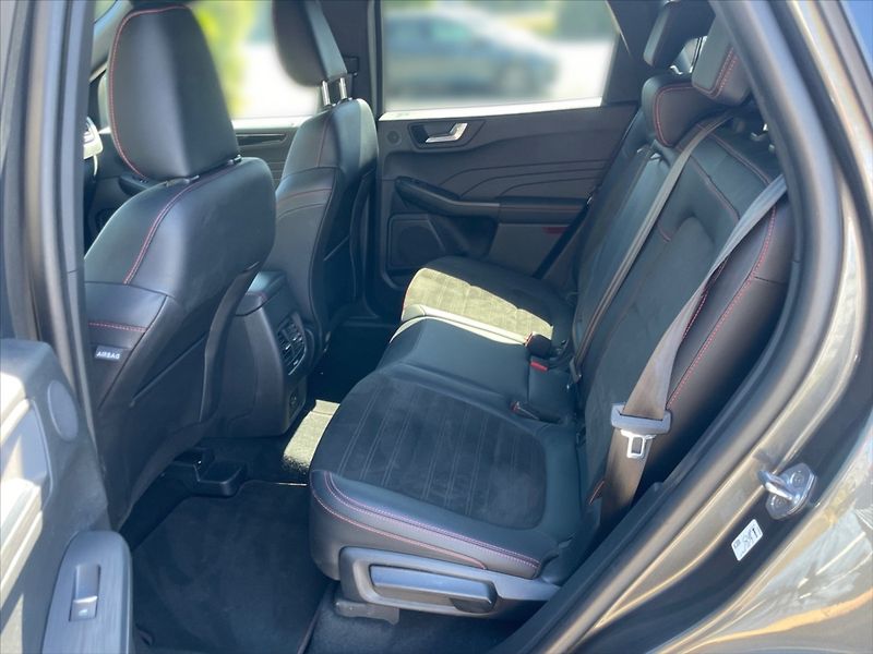 Ford Kuga 2,5 DT HEV ST-Line X AT - fotka 8 z 11