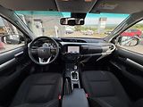 Toyota Hilux 2.8D, Executive, DPH, 8tis km - náhled 12
