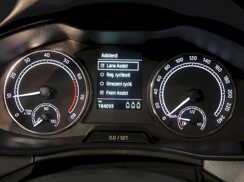 Škoda Kamiq (2022) AMBITION 1.0TSI 81KW - fotka 17 z 32
