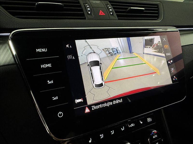 Škoda Superb 2,0 TDi  Sportline LED Virtual - fotka 34 z 48