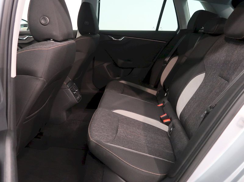 Škoda Kamiq (2021) STYLE 1.0TSI 81KW LED CZ TAŽNÉ - fotka 15 z 38