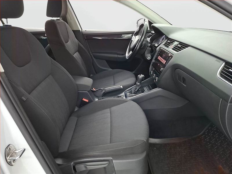 Škoda Octavia (2017) Style 2.0 TDI, Automat, ČR - fotka 9 z 19