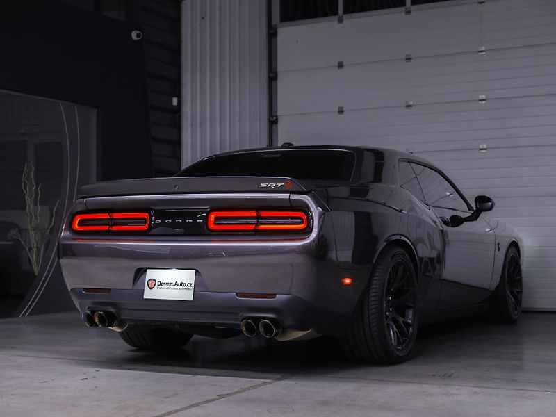 Dodge Challenger SRT HELLCAT 6.2 V8 | 527 kW  - fotka 9 z 56