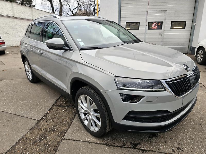 Škoda Karoq 1,6TDI DSG TOPvýbava kůže LED - fotka 2 z 30