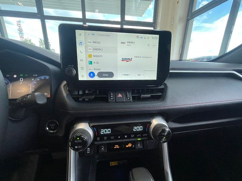 Toyota RAV4 2.5 4x4 Plug-In Selection - fotka 19 z 25