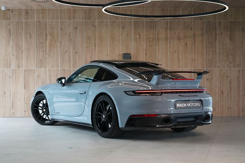 Porsche 911 Carrera 4 GTS, Aerokit, Lift - fotka 7 z 55