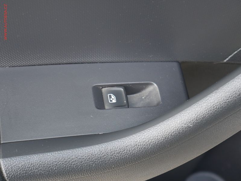 Škoda Rapid (2015) 1.6 TDi, ČR, Style, TZ - fotka 12 z 16