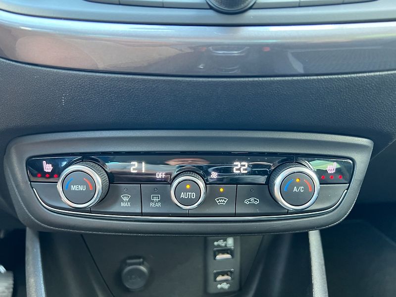Opel Crossland X (2019) 1.2PT 81kW Innovation! Tažné! - fotka 15 z 38