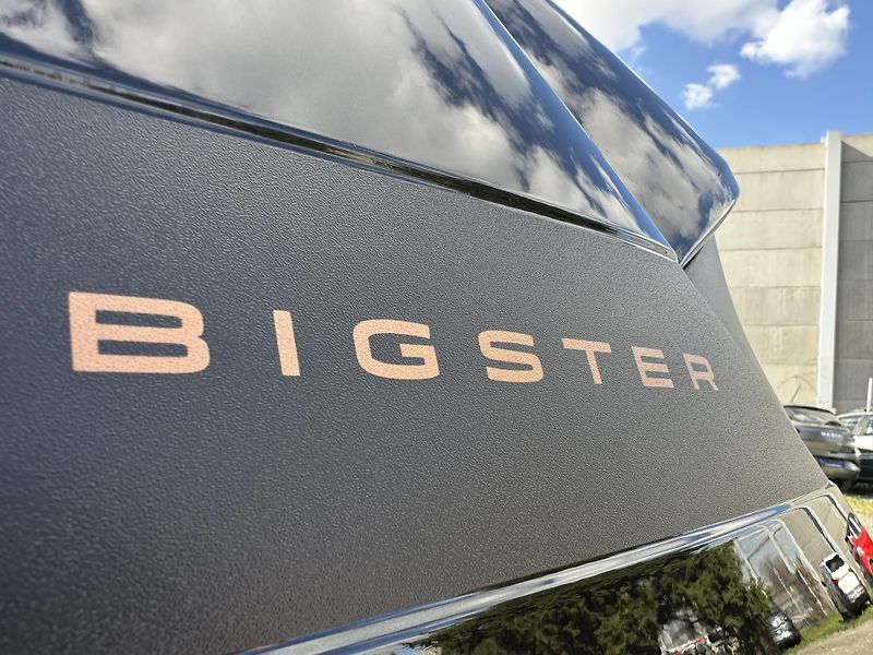 Dacia Bigster (2026) Extreme HYBRID 155 - ČERVEN - fotka 6 z 14