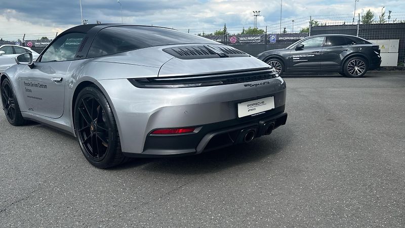 Porsche 911 Targa 4 GTS - fotka 14 z 24