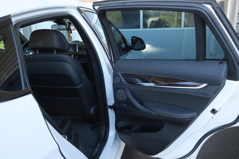 BMW X6 (2017) 3.0 xDrive30d M-Paket - fotka 33 z 42