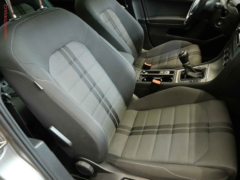 Volkswagen Golf (2014) 1.2TSi, servis.kniha - fotka 11 z 23