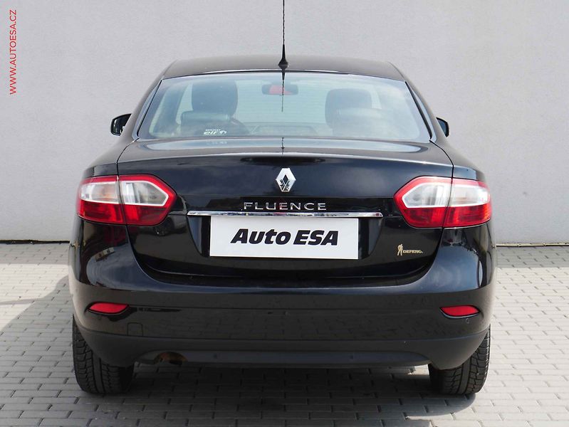 Renault Fluence (2013) 1.6i, 1.maj,ČR, AC, tempo - fotka 5 z 19