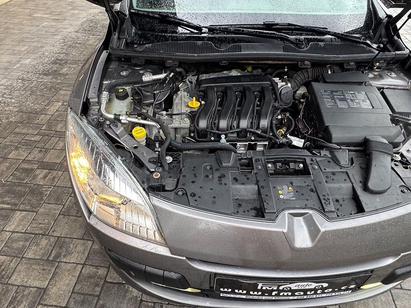 Renault Mégane (2011) 1.6 16V - fotka 27 z 29