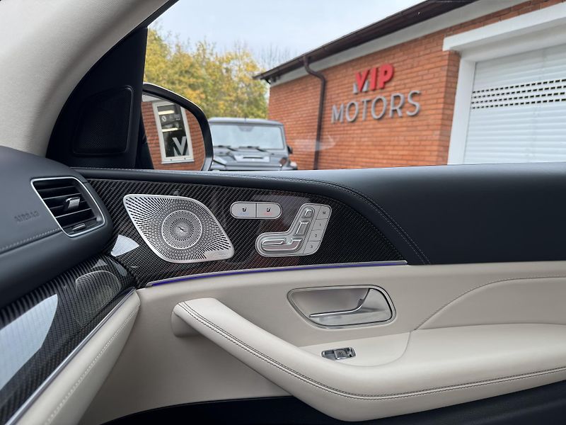 Mercedes-Benz GLE 53AMG-4M-R22-PANO-DESIGNO-ČR - fotka 16 z 34