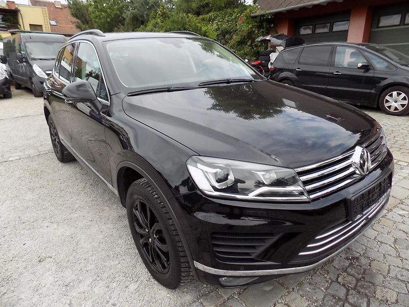 Volkswagen Touareg 3,0TDI 193 KW 4X4 DSG - fotka 5 z 51