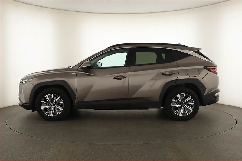 Hyundai Tucson (2022) 1.6 T-GDI - fotka 3 z 20