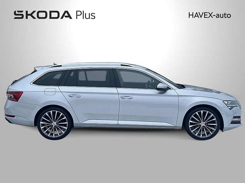 Škoda Superb (2023) Combi 2.0 TDI 4x4 DSG L&K - fotka 3 z 36