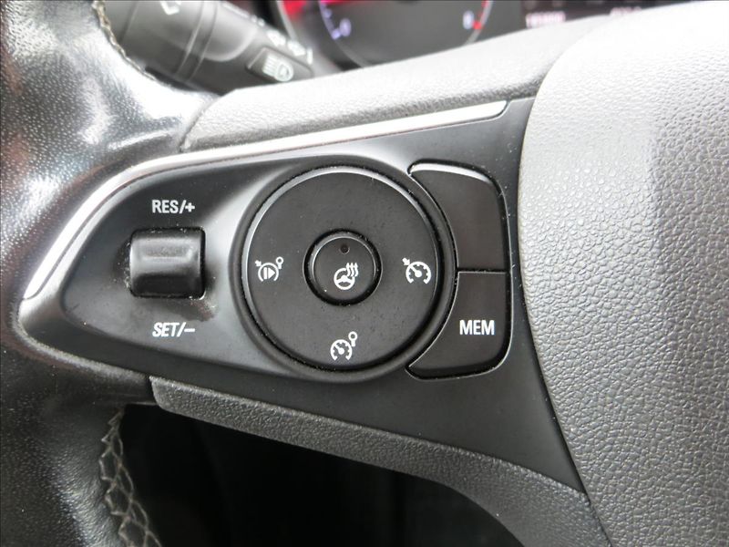 Opel Combo 1,5 CDTI 96kW Life Edit Plus - fotka 18 z 22