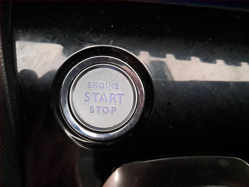 Peugeot 5008 (2019) 1.5 BlueHDi, Automat, 7 míst - fotka 16 z 20