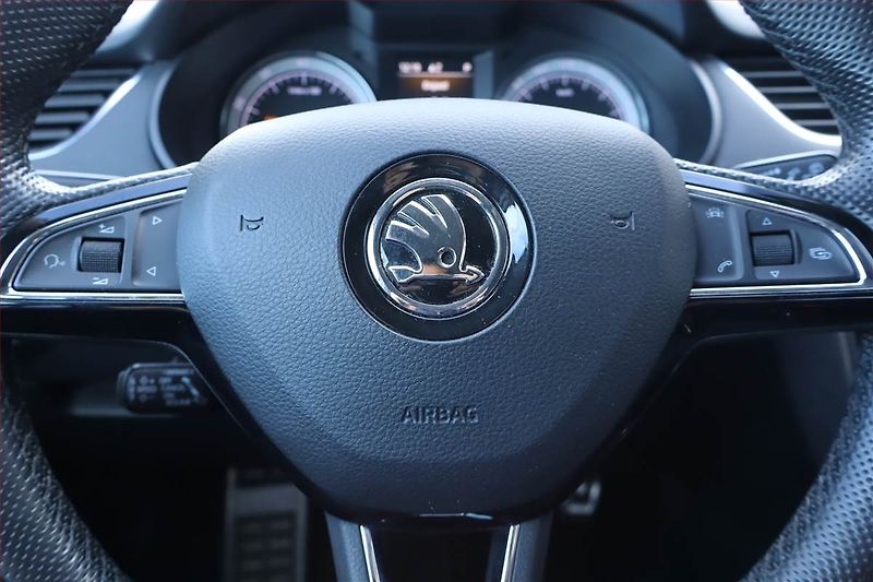 Škoda Octavia (2018) Style 1.8 TSI, 4X4, Automat - fotka 24 z 28