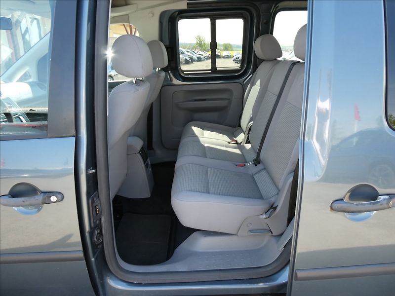 Volkswagen Caddy 1,9 TDi Life 5.míst,klimatizac - fotka 13 z 33