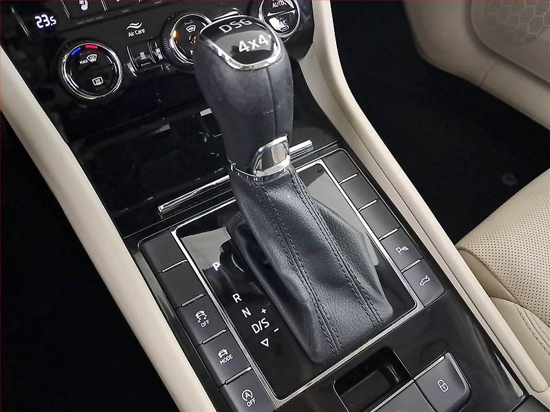 Škoda Superb (2019) 2.0 TDI, 4X4, Automat, Kůže - fotka 13 z 28