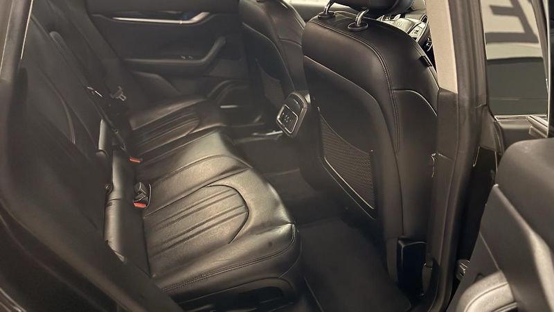 Maserati Levante (2021) 3.0I,FACELIFT,350PS. - fotka 16 z 30