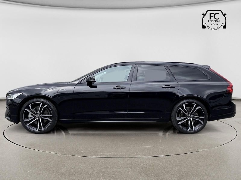 Volvo V90 T8 AWD ULTRA *VZDUCH* + kola - fotka 3 z 60