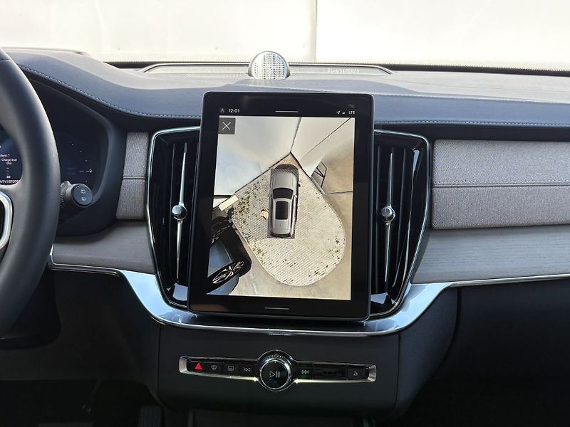 Volvo XC90 Ultra Dark T8 299kW - fotka 14 z 24
