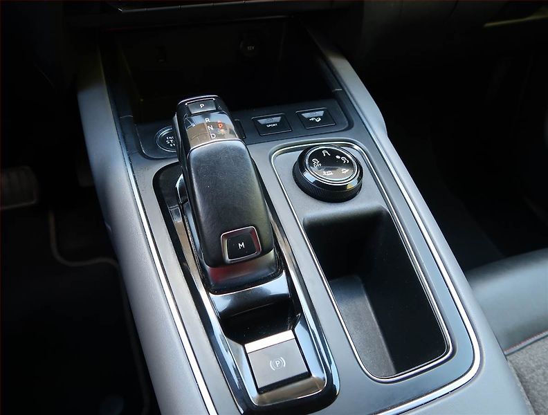 Citroën C5 Aircross (2019) BlueHDi 180, Automat, Kůže - fotka 13 z 21