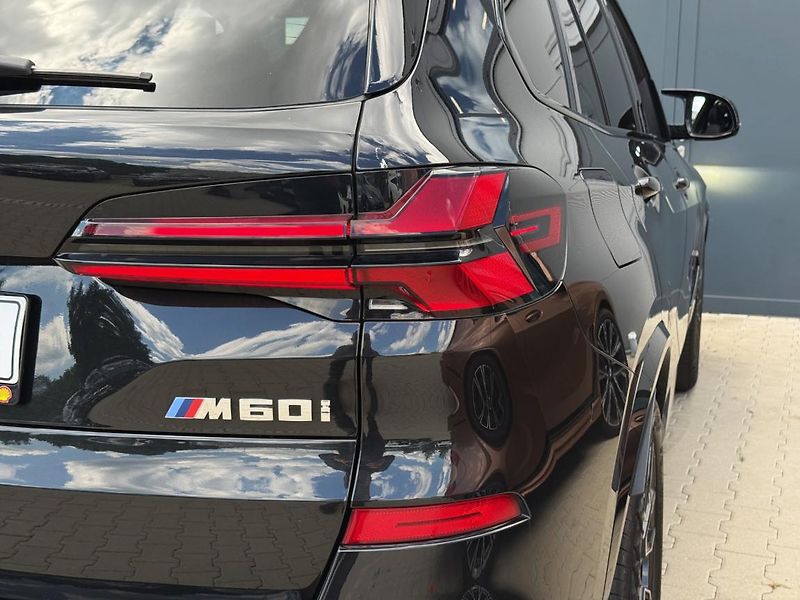BMW X5 M60i - fotka 20 z 23