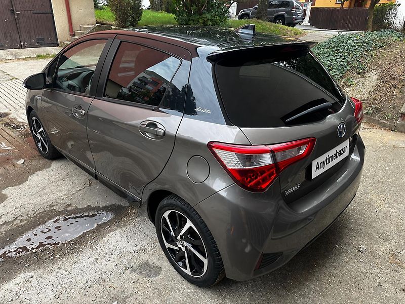 Toyota Yaris (2019) 1.5 Hybrid Select - fotka 3 z 8