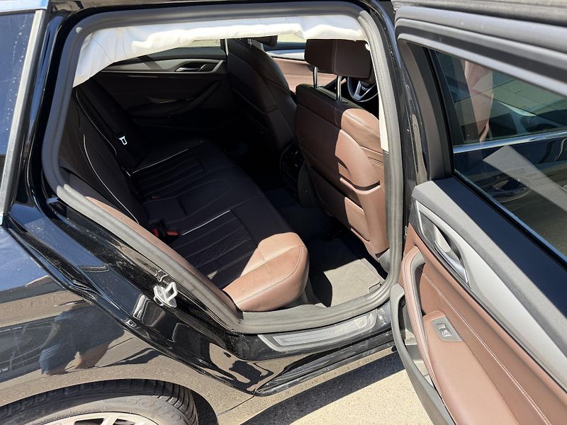 BMW Řada 5 Kombi 530e xDRIVE eDRIVE HEAD - fotka 19 z 20
