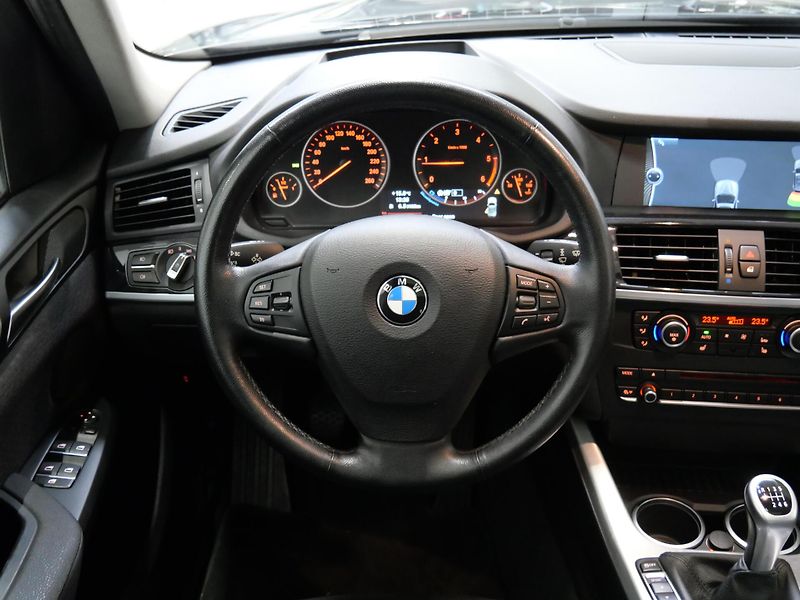 BMW X3 - fotka 13 z 26