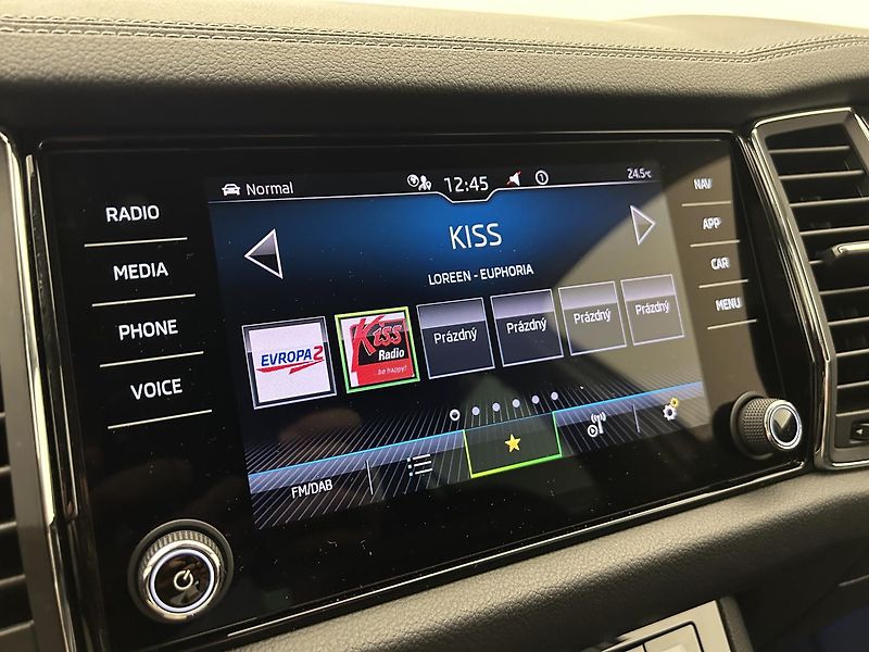 Škoda Kodiaq 2.0 TDI 4x4 L & K - fotka 14 z 32