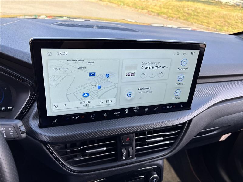 Ford Kuga 2,5 HEV 138kW ST-Line X AWD - fotka 29 z 46