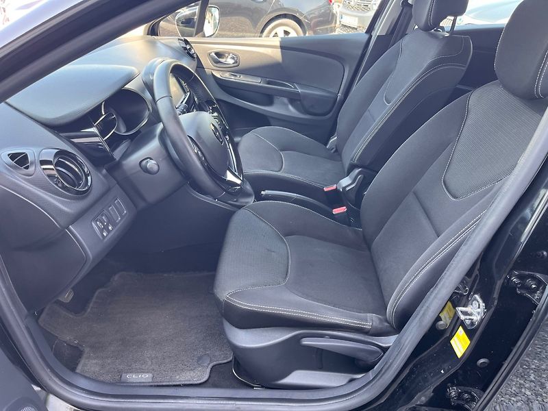Renault Clio (2014) 1.2 i Kombi - fotka 7 z 17