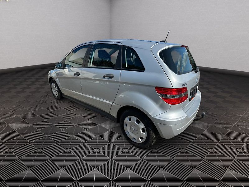 Mercedes-Benz Třídy B (2008) 1.7i 85kw - fotka 5 z 30