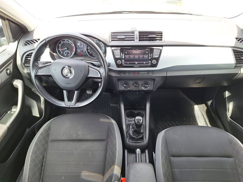 Škoda Fabia (2019) COMBI / 1.0 MPI / 55 kW / Ambi - fotka 14 z 31
