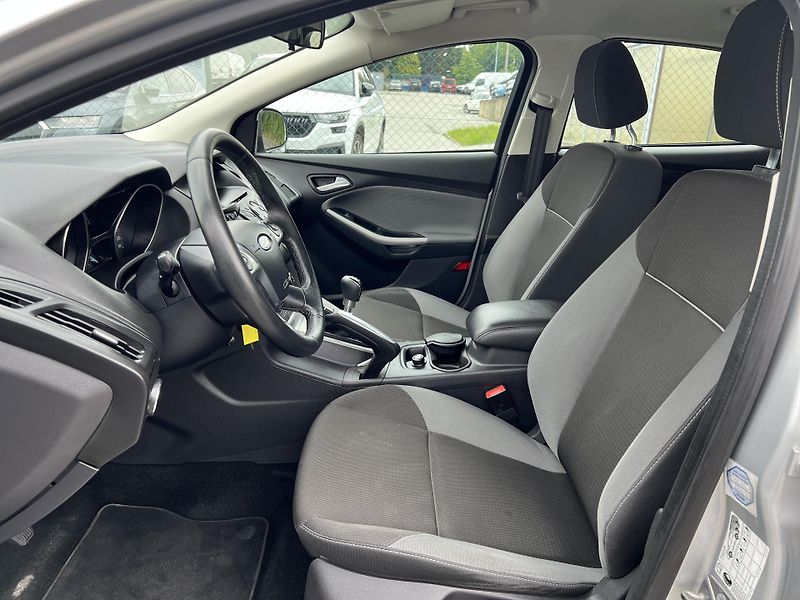 Ford Focus 1.0i KLIMATIZACE ALU PŮVOD ČR - fotka 9 z 37