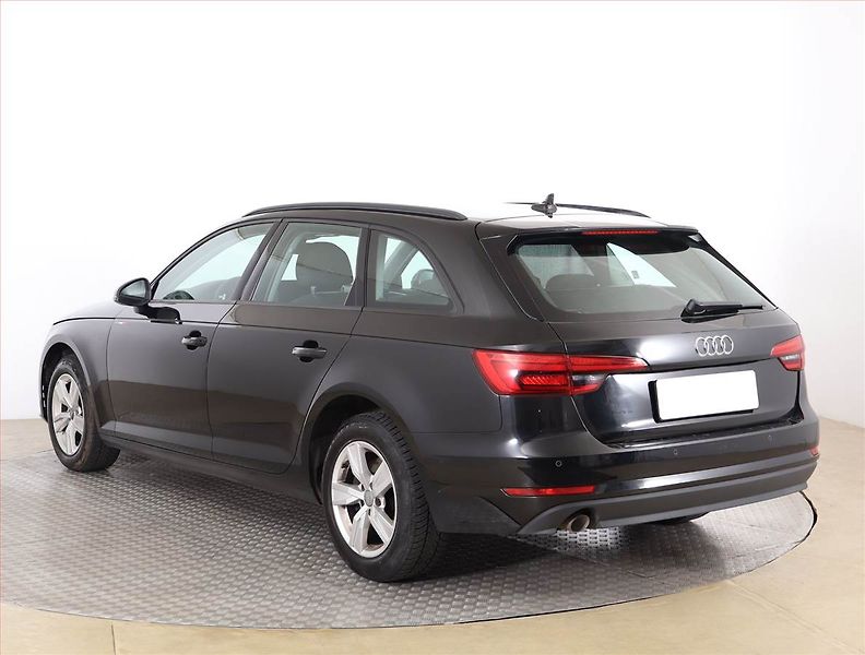 Audi A4 (2017) 2.0 TDI, Serv.kniha, Navi - fotka 4 z 16